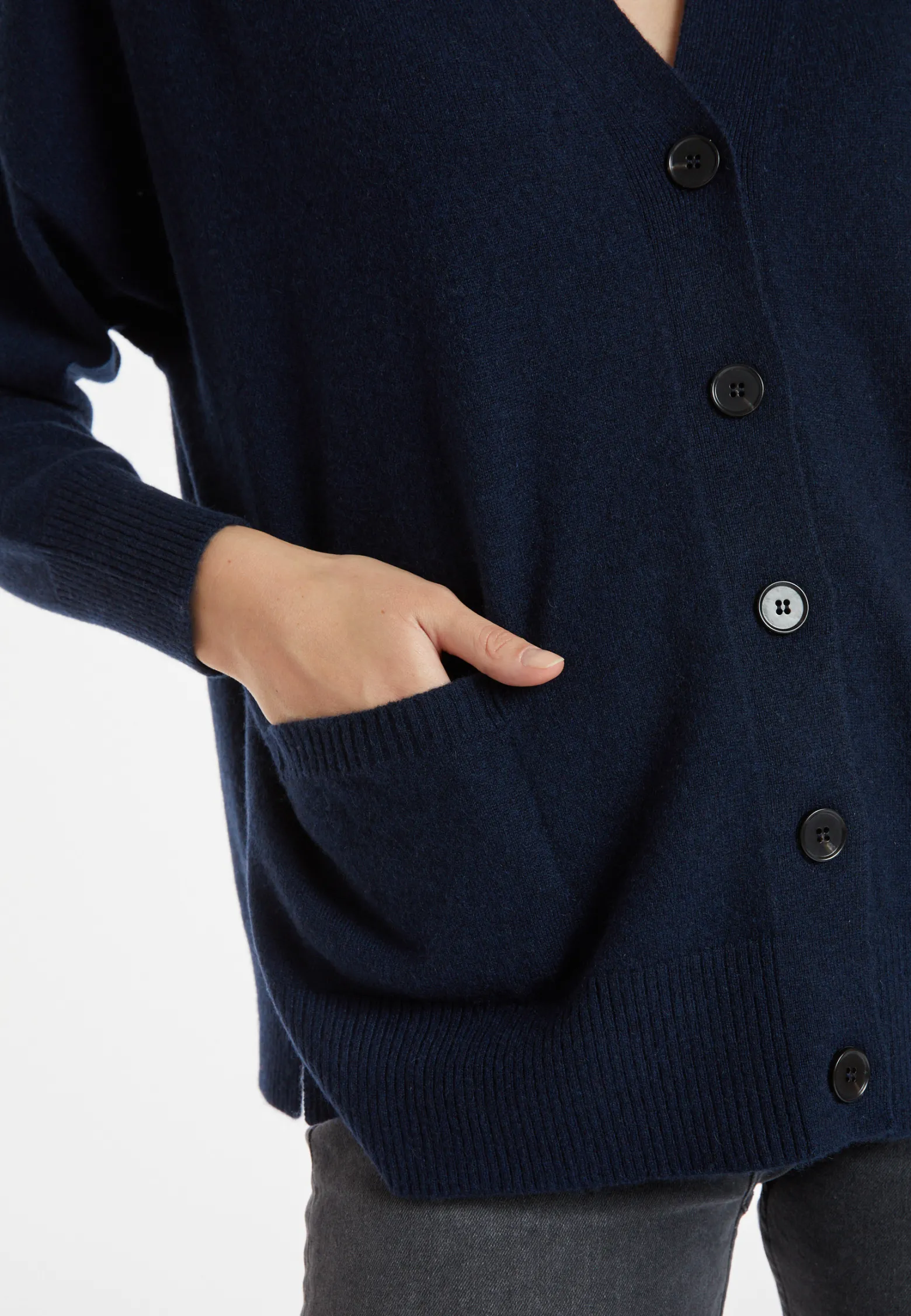 Montagut Button-down cashmere cardigan with pockets - Ariel