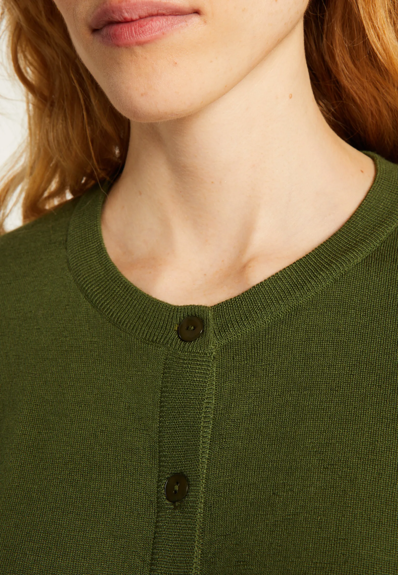 Montagut Buttoned round neck cardigan with pockets in merino wool - Amalia