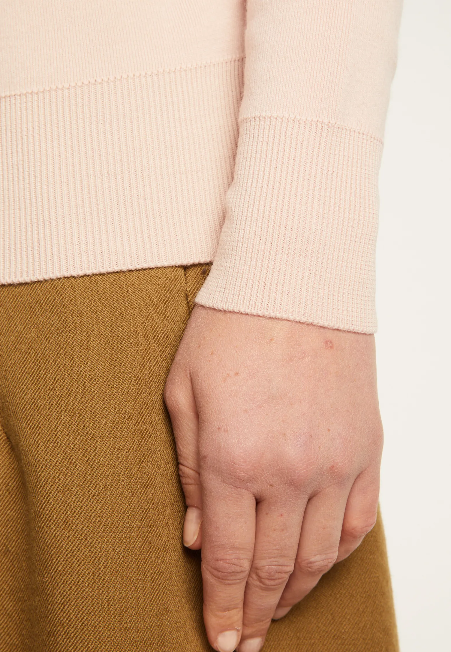 Montagut Buttoned shoulder wool sweater - Gipsy