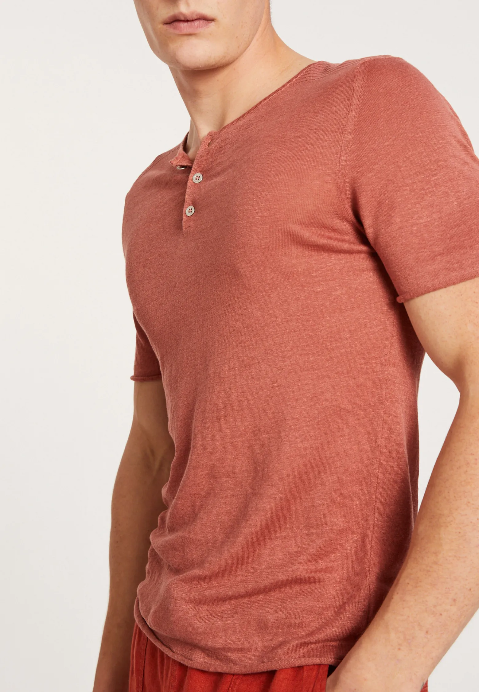 Montagut Button-neck T-shirt - LEONCE