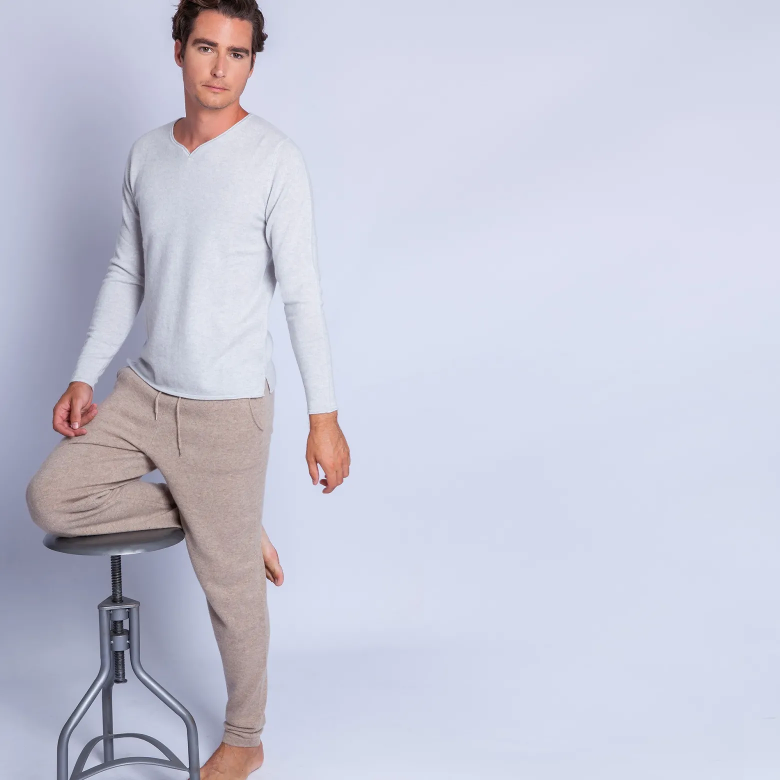Montagut Cashmere jumper with grandad neckline - Olivier
