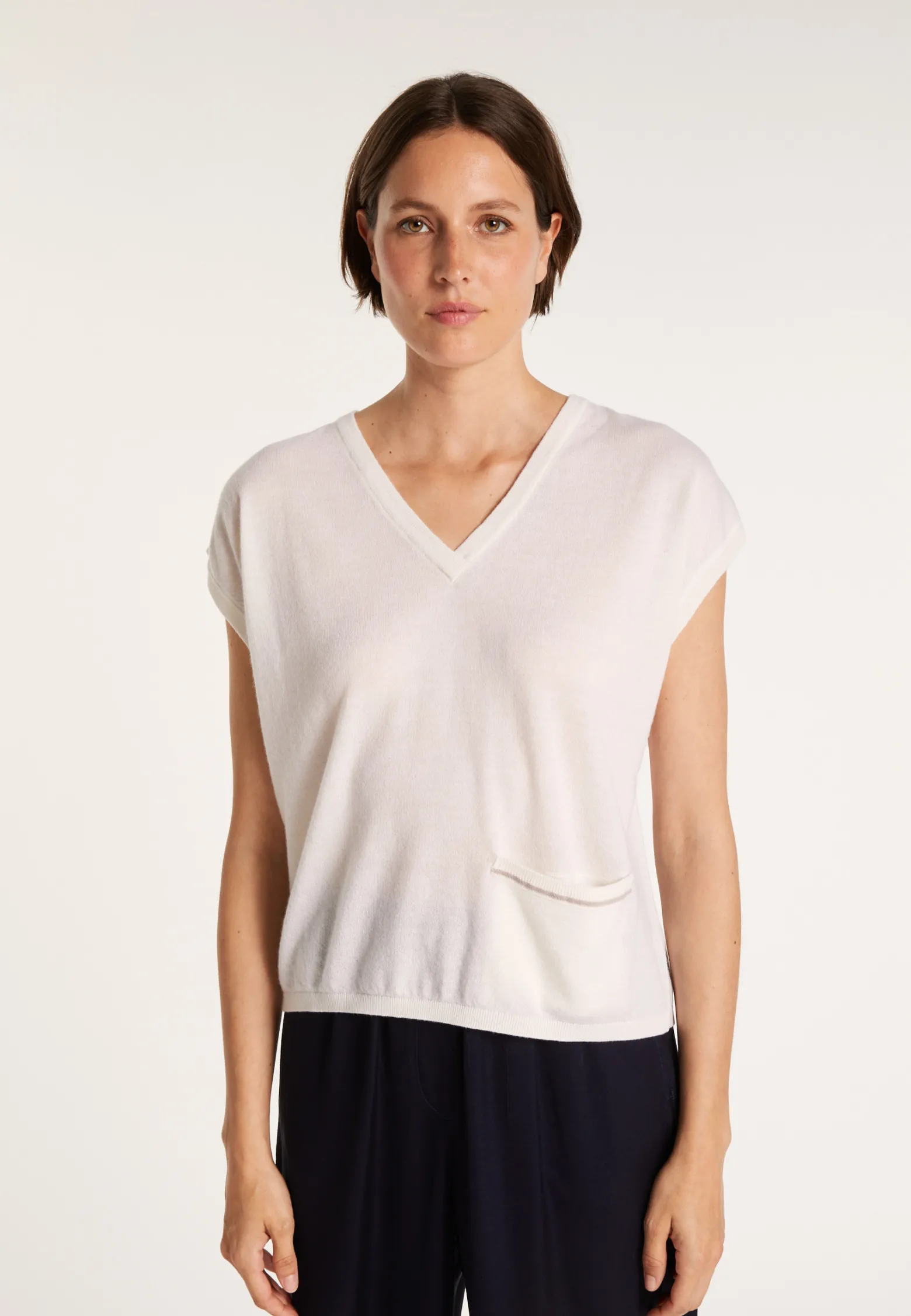 Montagut Cashmere Linen V-neck T-shirt - Meg