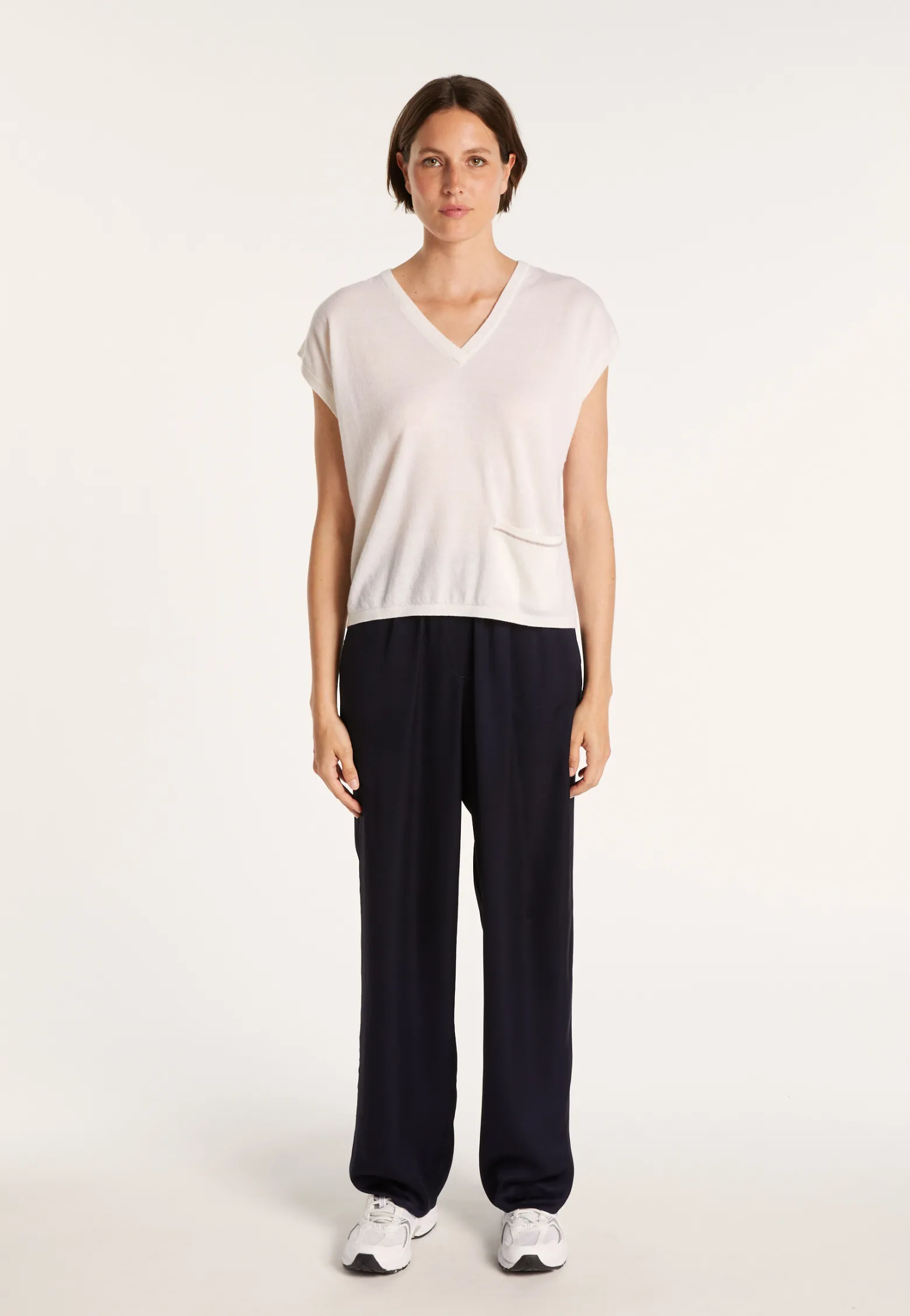 Montagut Cashmere Linen V-neck T-shirt - Meg