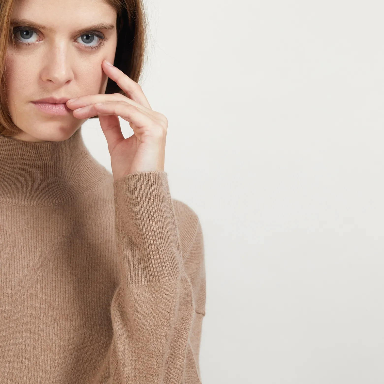 Montagut Cashmere sweater with high neck - Bassa