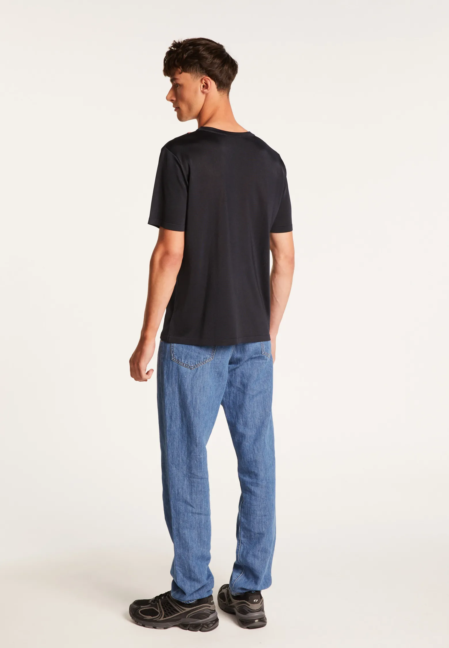 Montagut Fil Lumière Unisex T-shirt - Achille