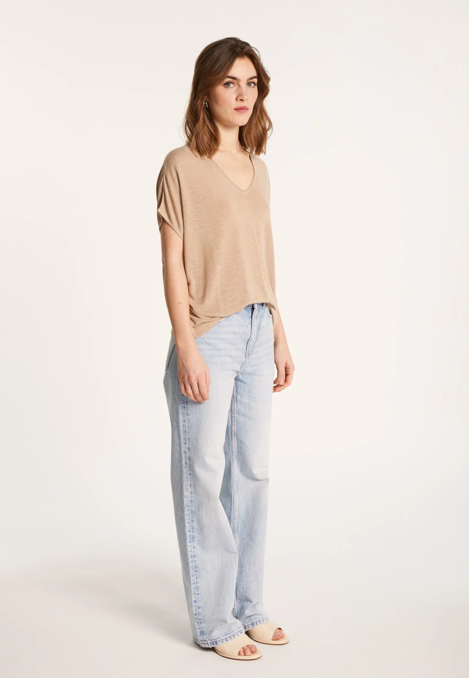 Montagut Flamed linen V-neck loose T-shirt - Marra