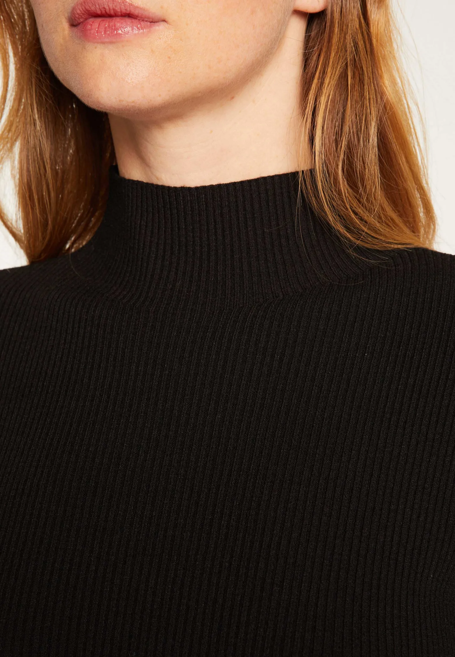 Montagut High neck sweater in wool blend - Reagan