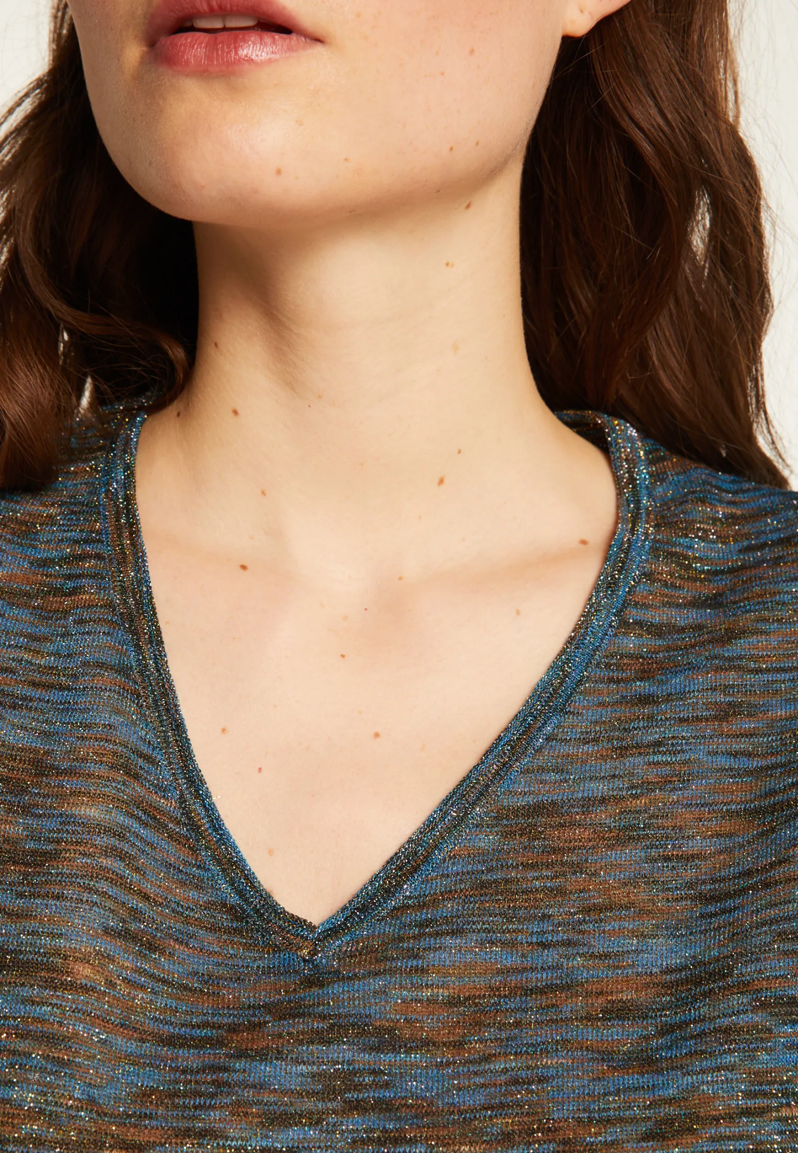 Montagut Iridescent V-neck T-shirt - Dolores