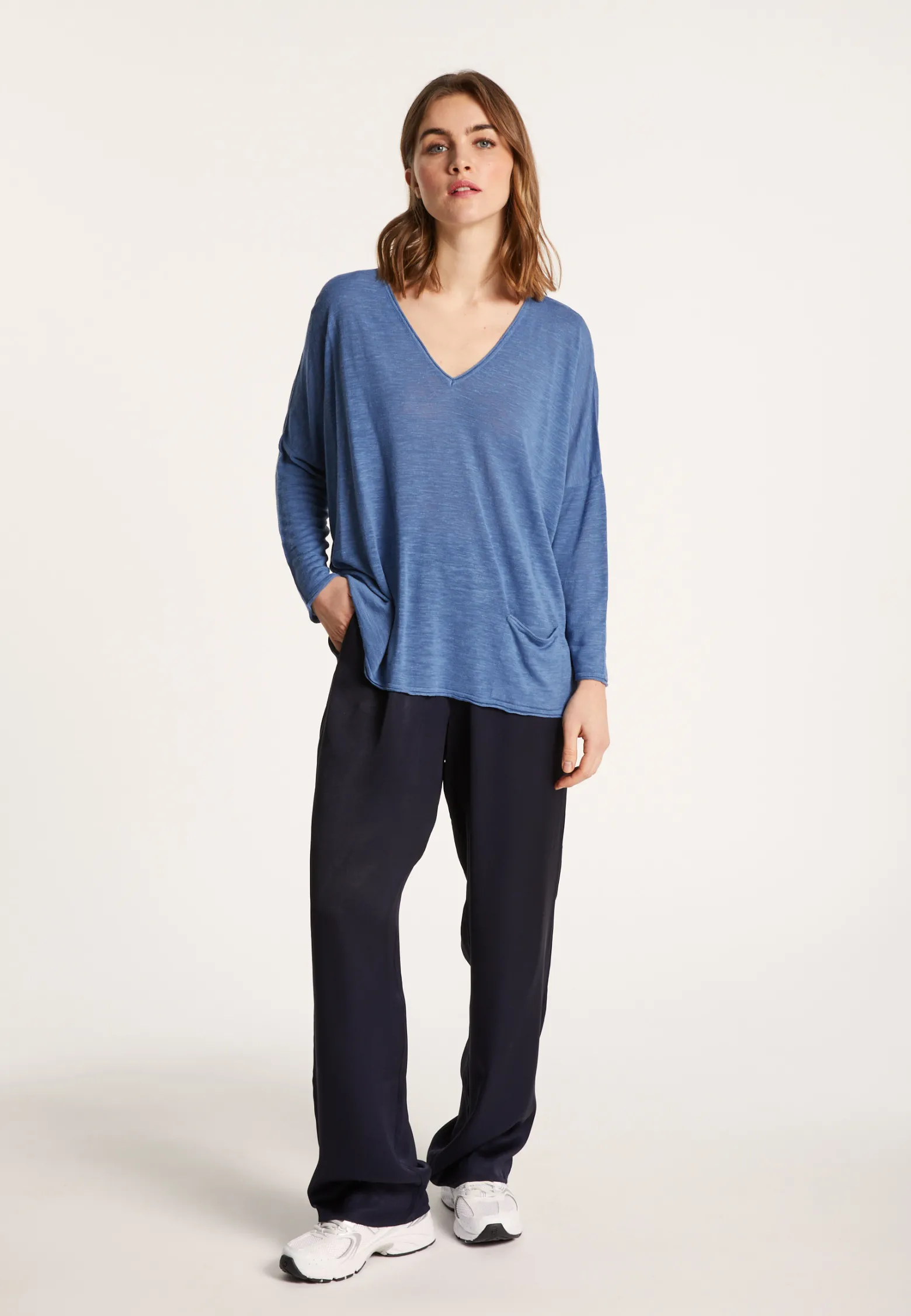 Montagut Long Sleeve V-neck T-shirt - Balou