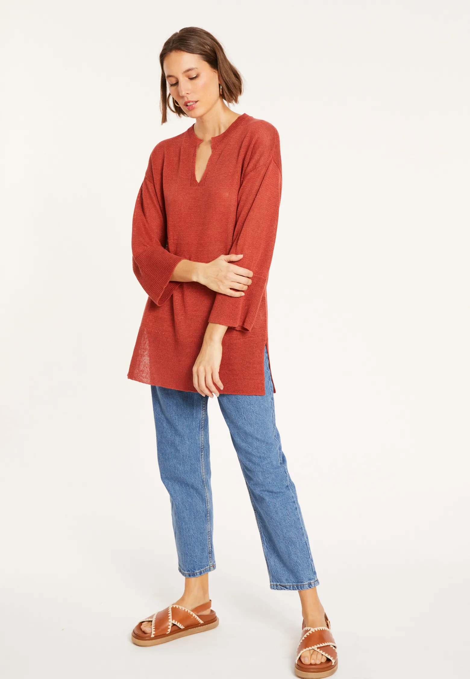 Montagut Loose linen V-neck tunic - Marielle