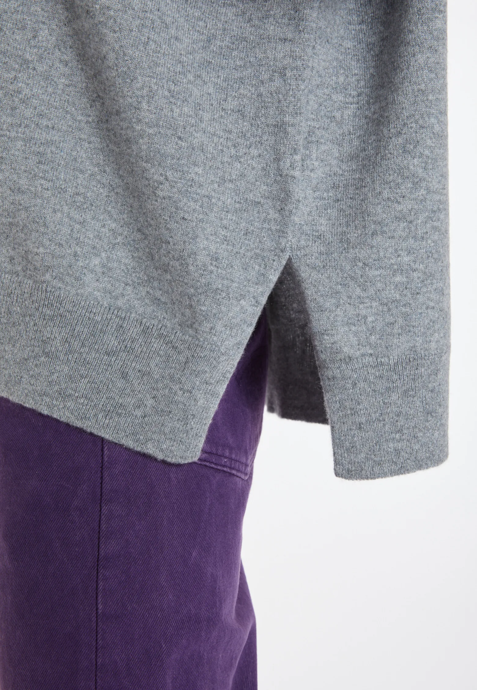 Montagut Loose sweater with V-neck slits in cashmere - Alienor