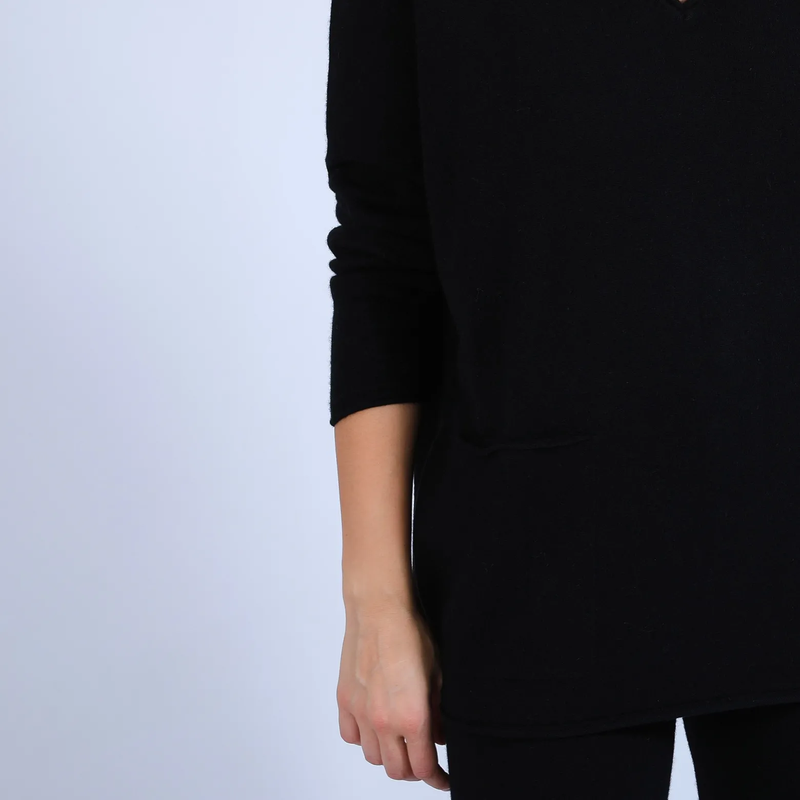 Montagut Loose V-neck cashmere jumper – Hilary