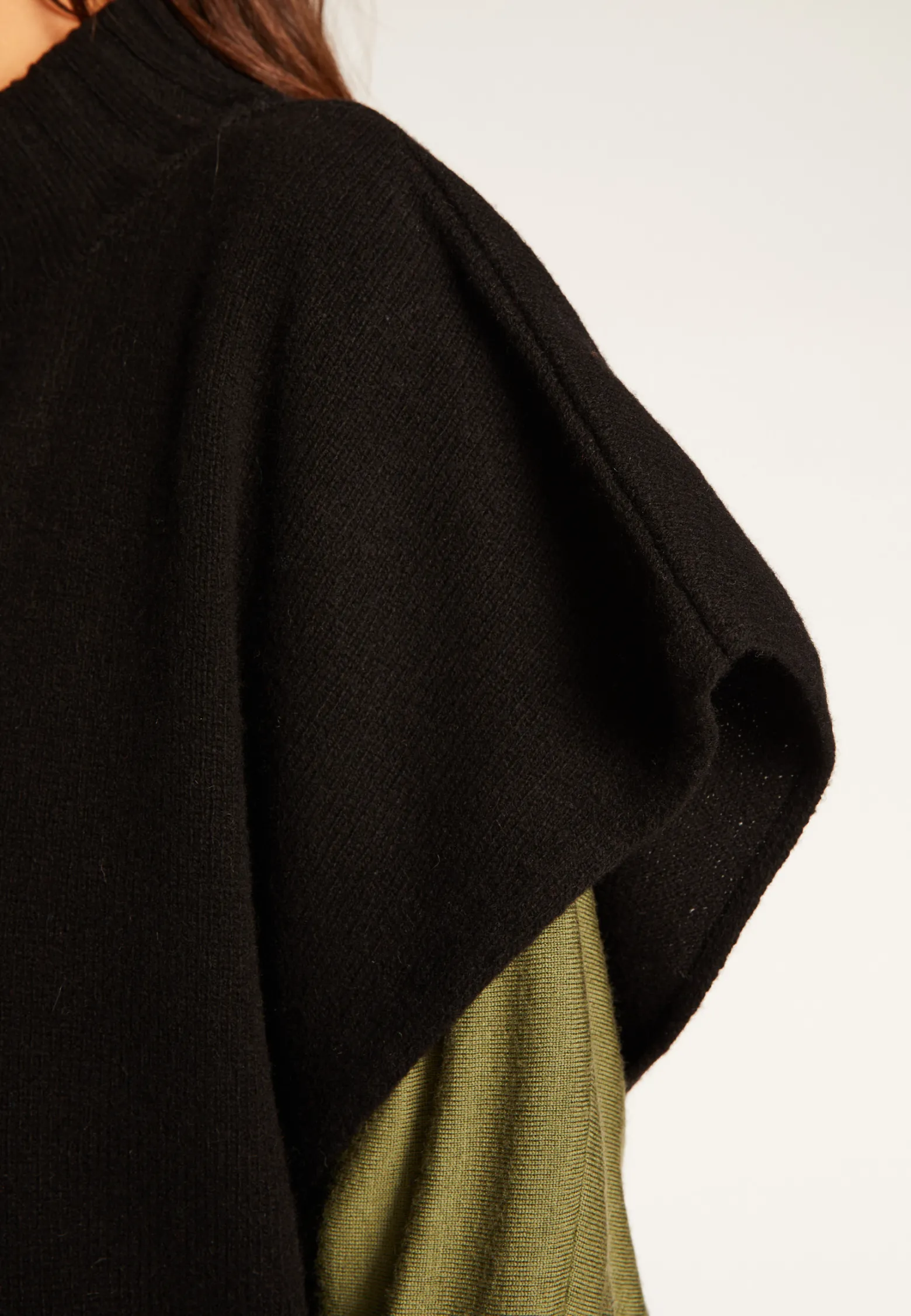 Montagut Loose-fit short-sleeved cashmere sweater - Virginia