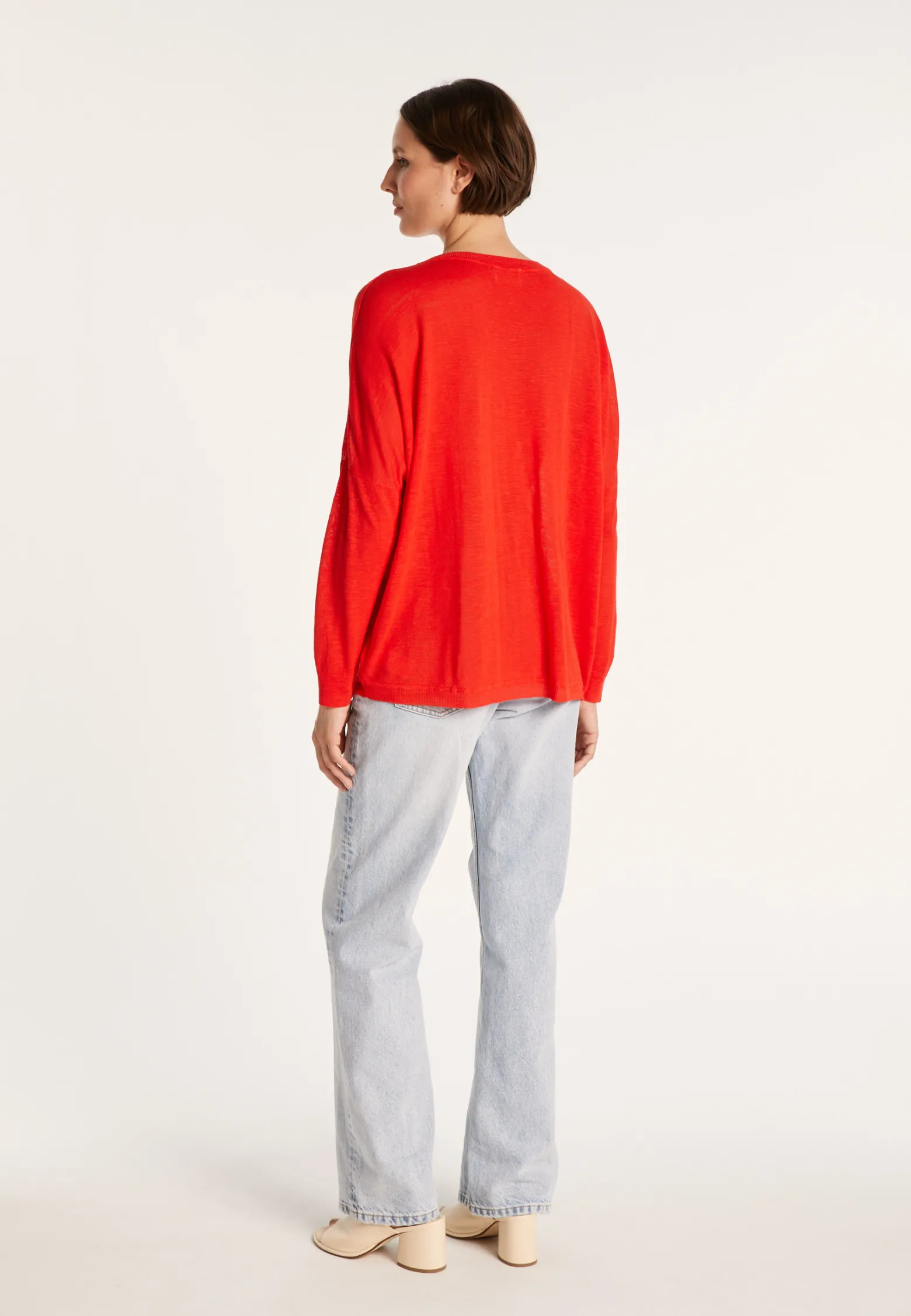 Montagut Loose-fit slub linen V-neck T-shirt - Beja