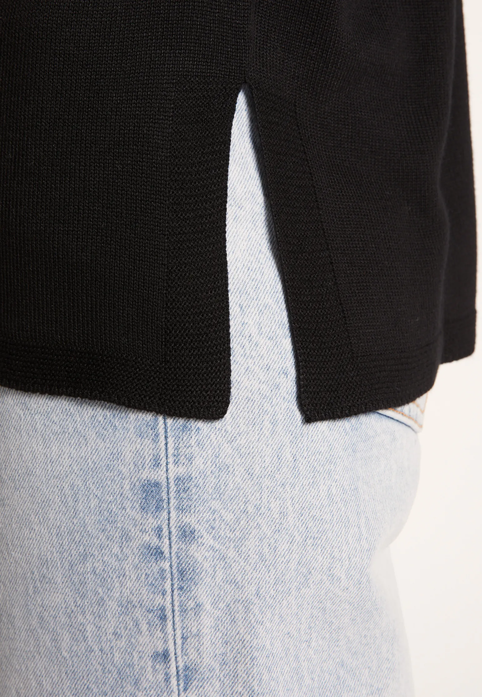 Montagut Loose-fitting T-shirt with slits - Nova
