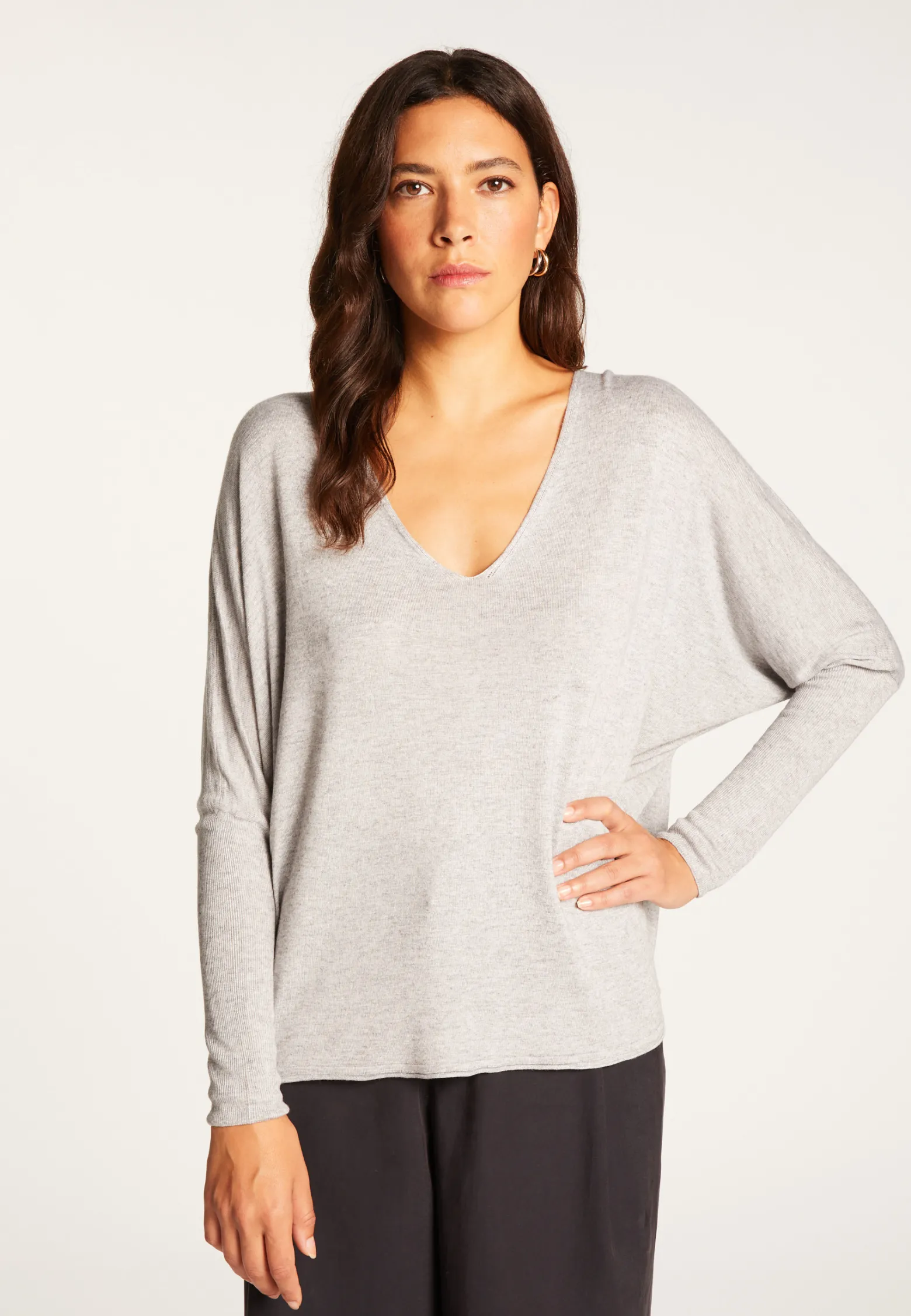 Montagut Oversized V-neck T-shirt in bamboo cashmere fiber - Rica