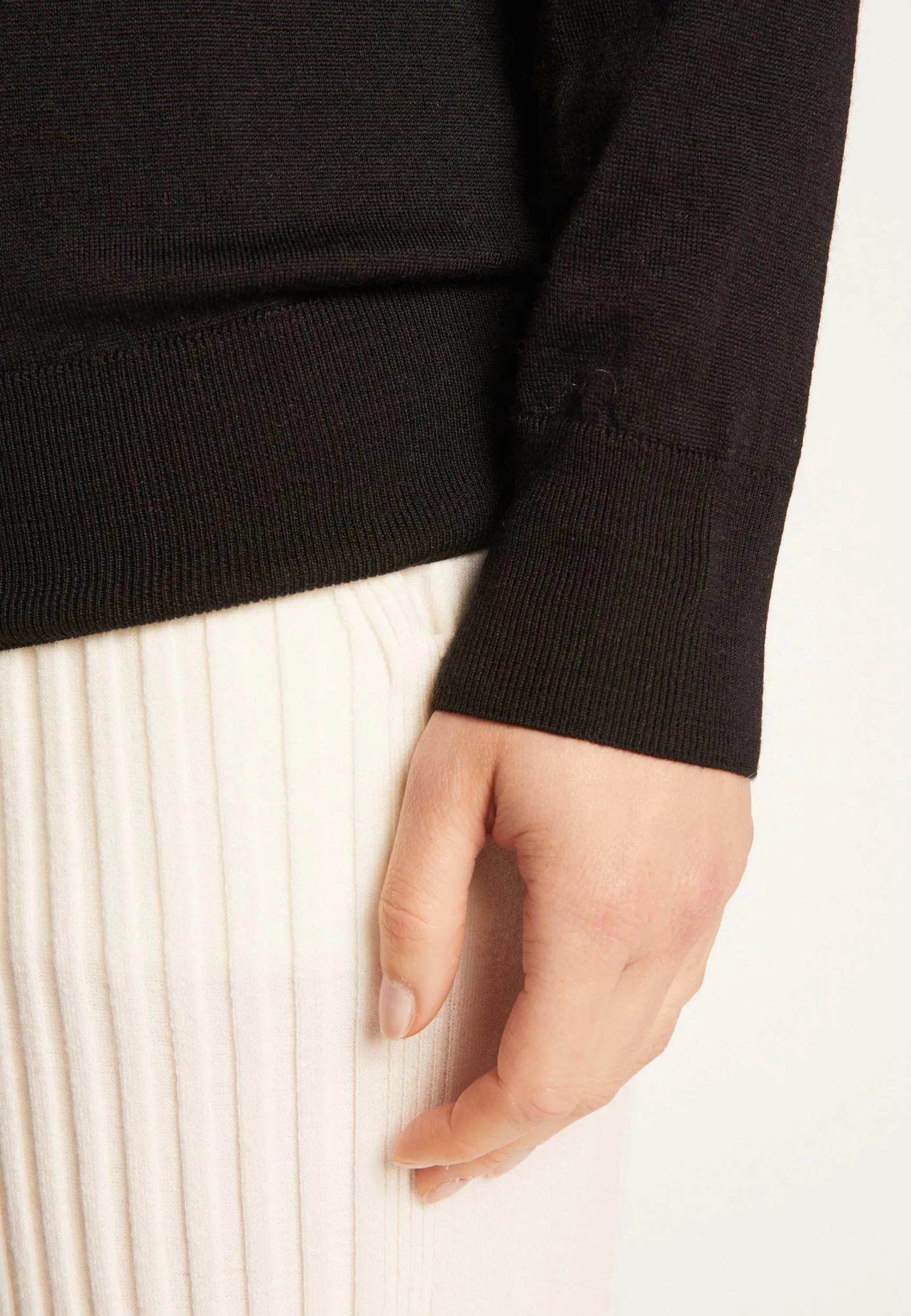 Montagut Round neck merino wool sweater - Asena