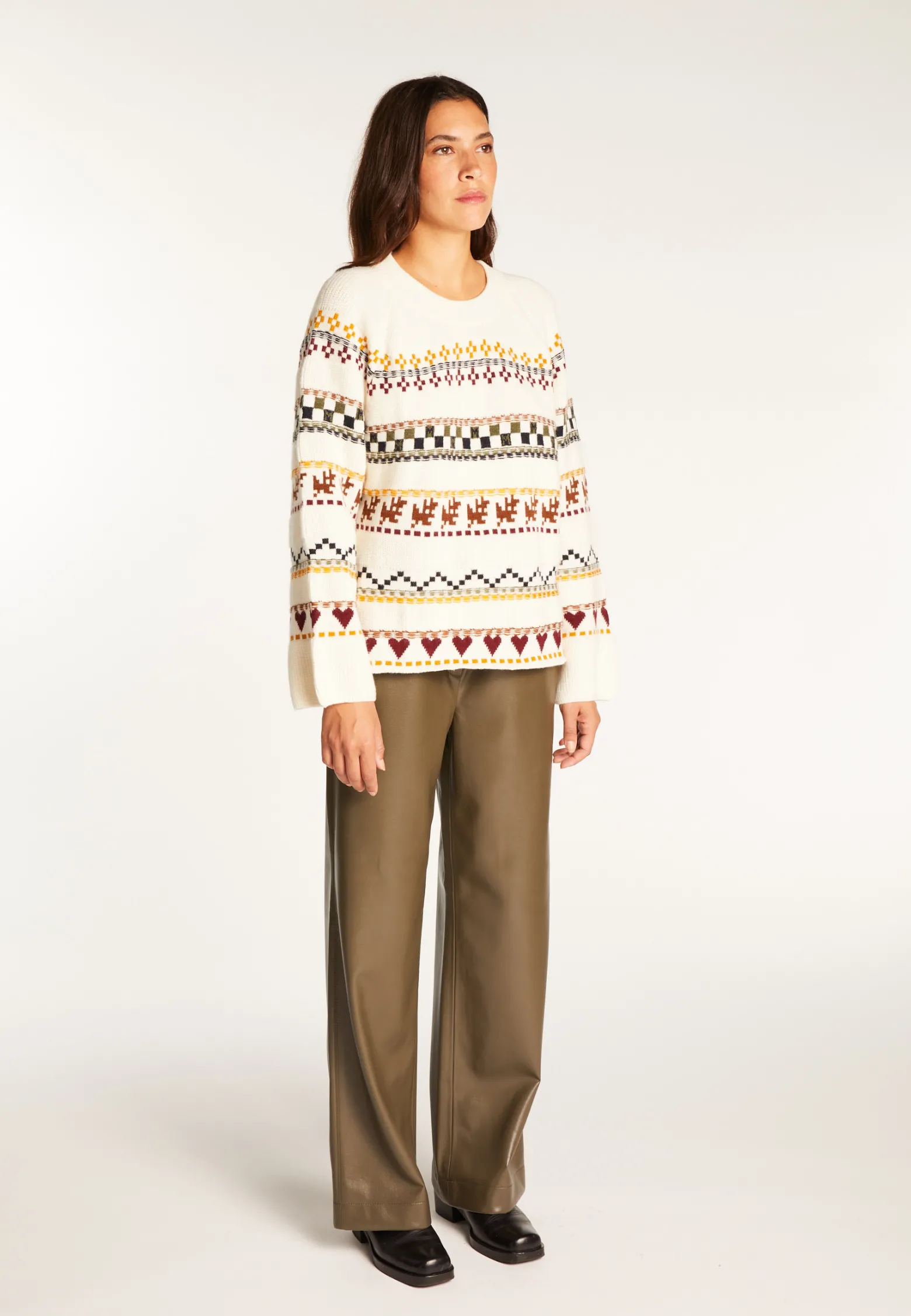 Montagut Round neck sweater with patterns in merino wool - Romance