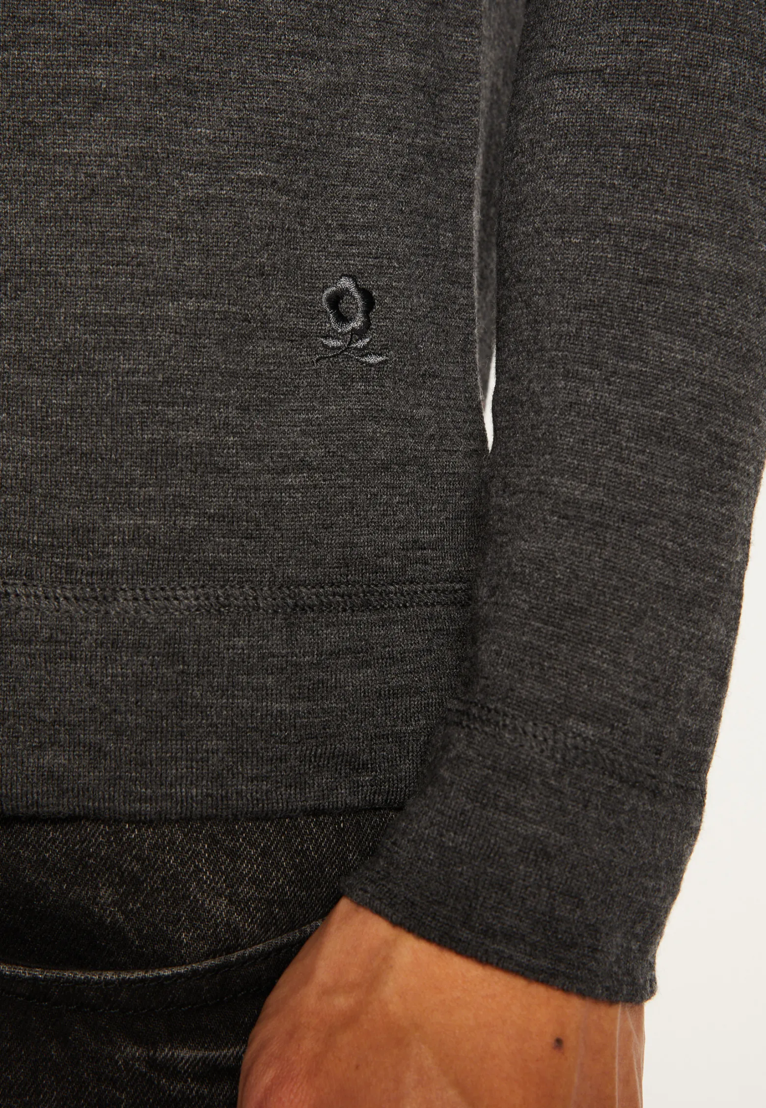 Montagut Round-neck merino wool sweater with rolled finishes - Rythme
