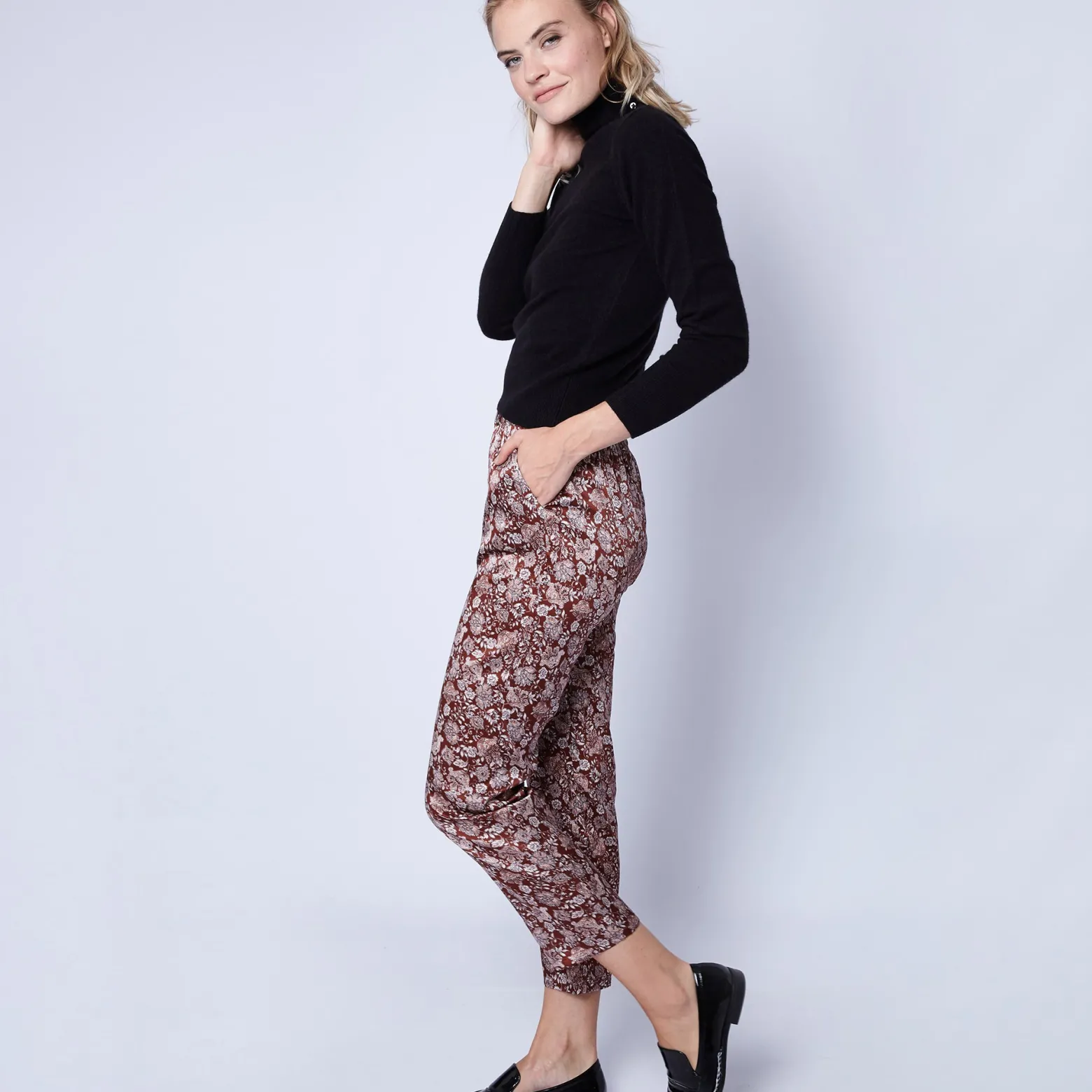 Montagut Straight-cut silk trousers by Maison & Maison Martin Morel -Ginga