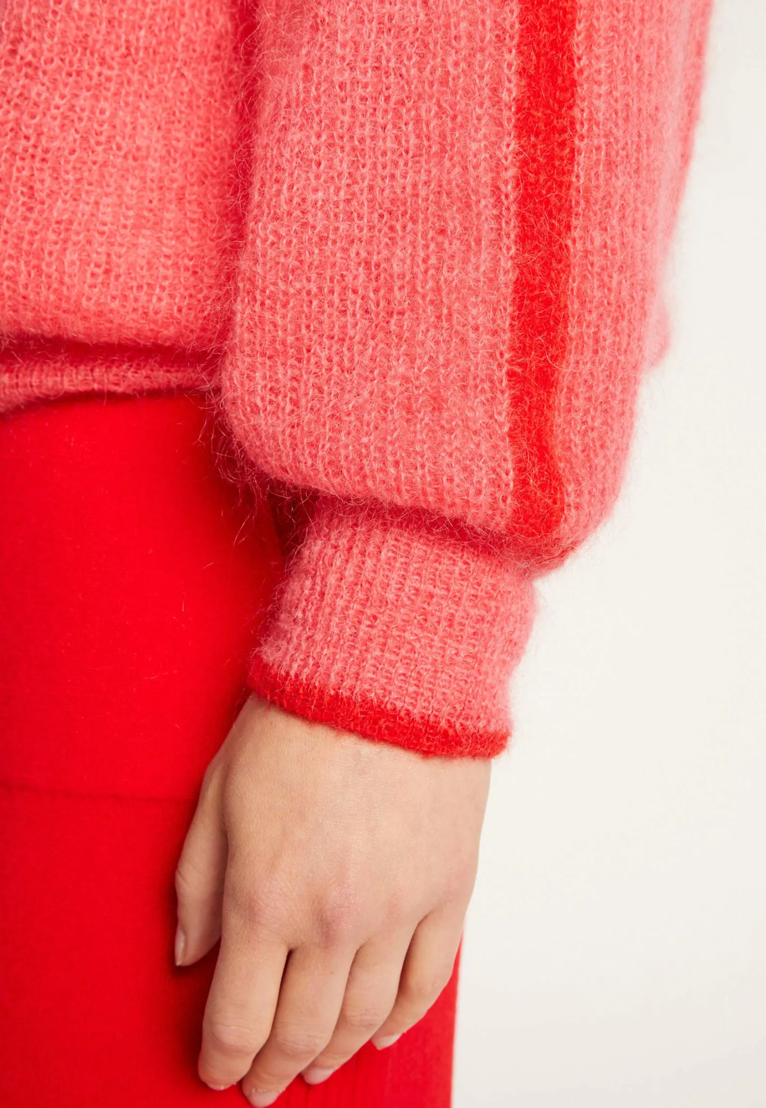 Montagut Two-tone round neck sweater in mohair - Renée