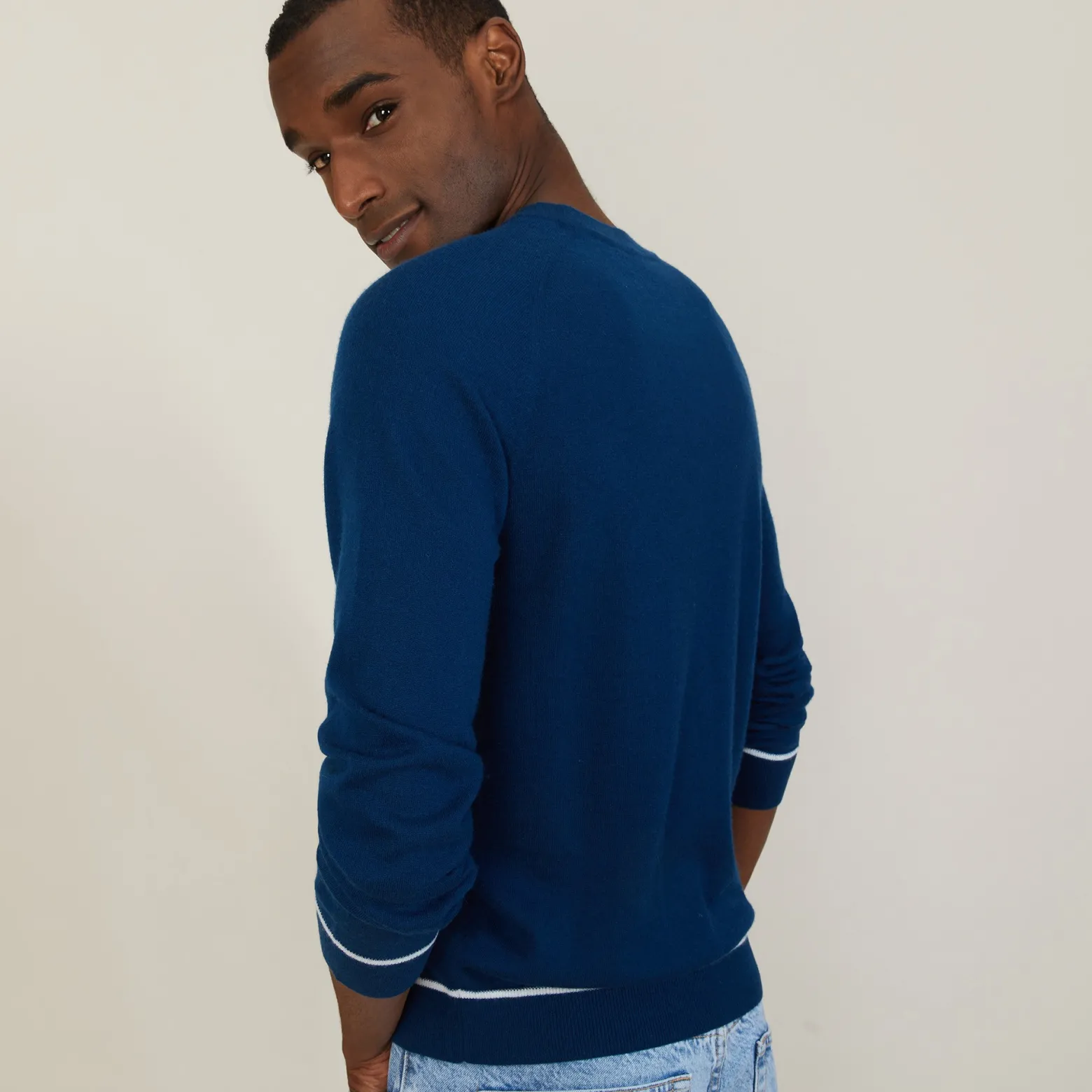 Montagut Two-tone round neck sweater in light cashmere - Percy