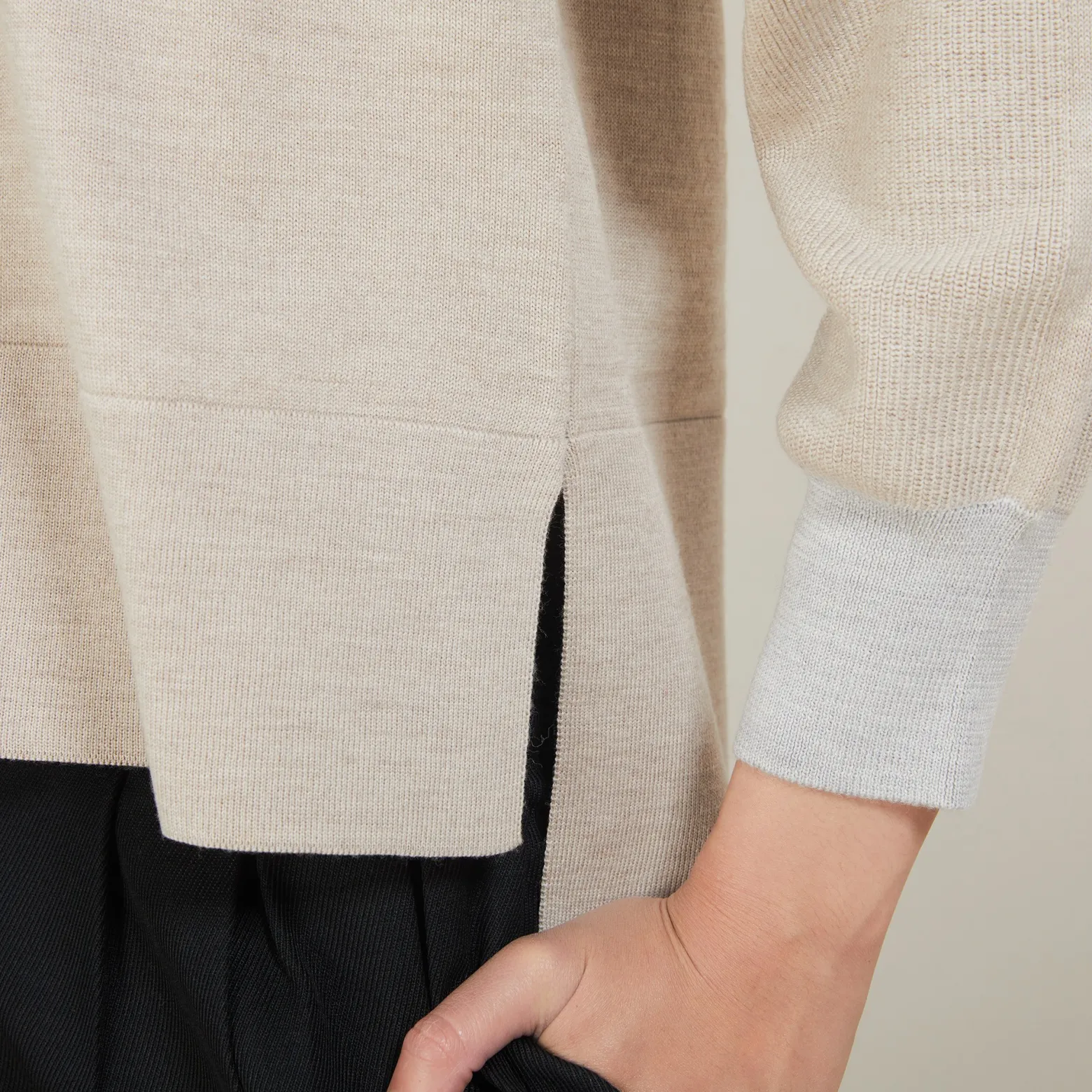 Montagut Two-tone wool sweater with slits - Glee