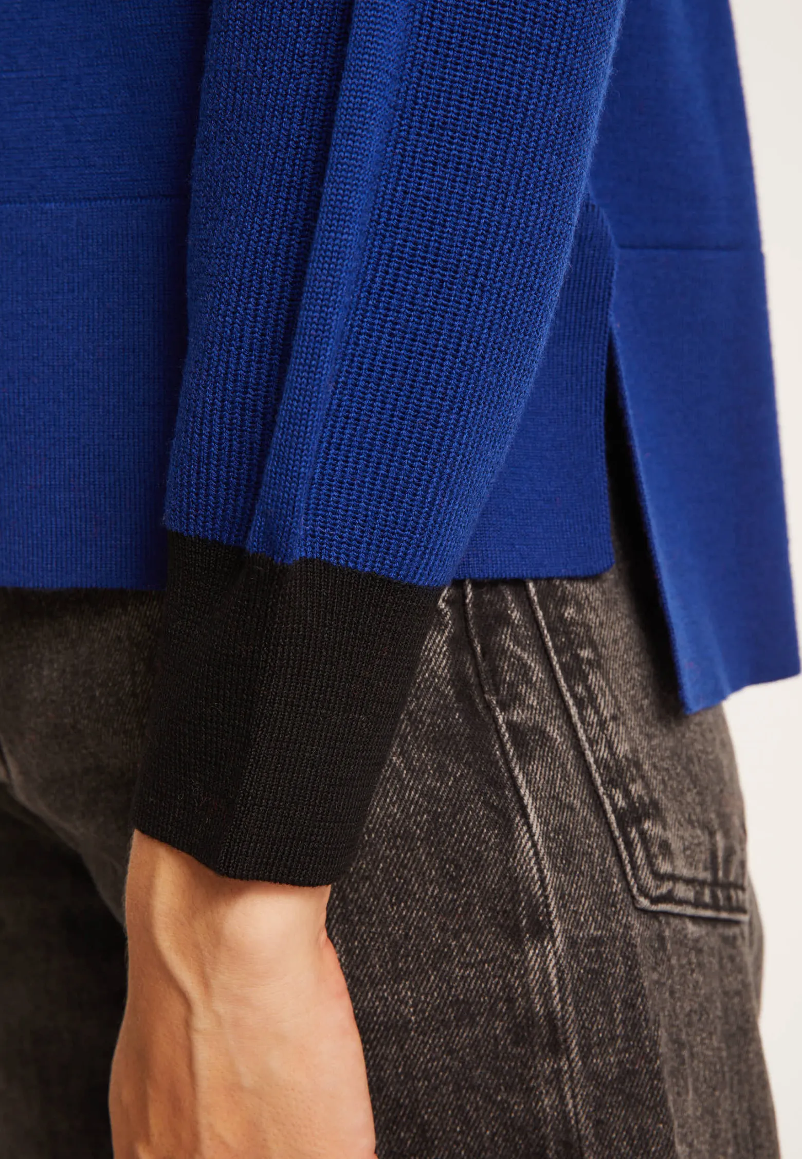 Montagut Two-tone wool sweater with slits - Glee