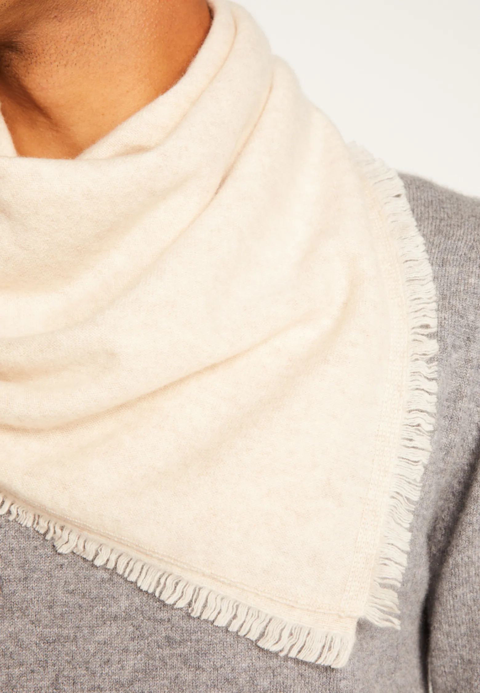 Montagut Unisex Cashmere Scarf - Lou