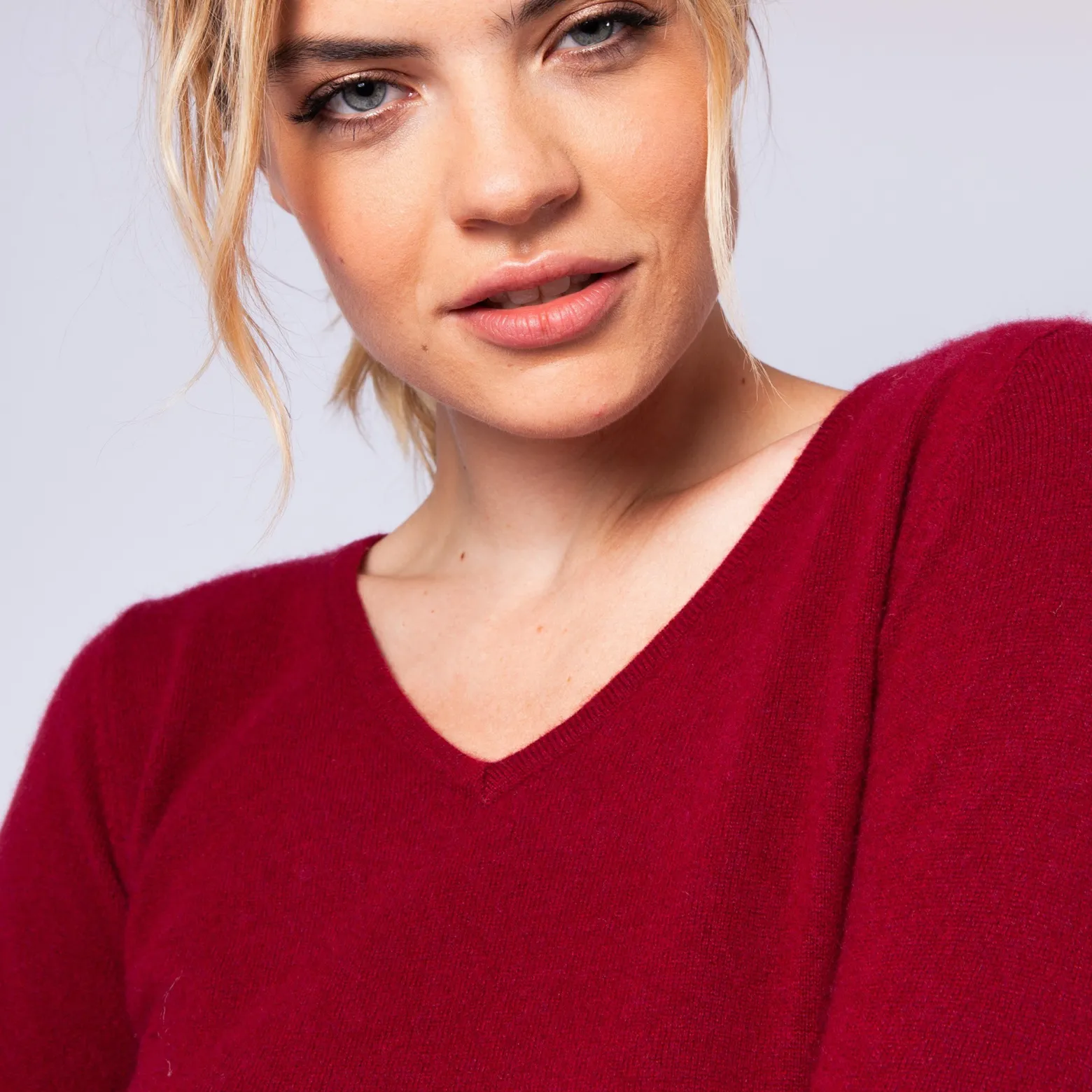 Montagut V collar cashmere jumper - Eniva
