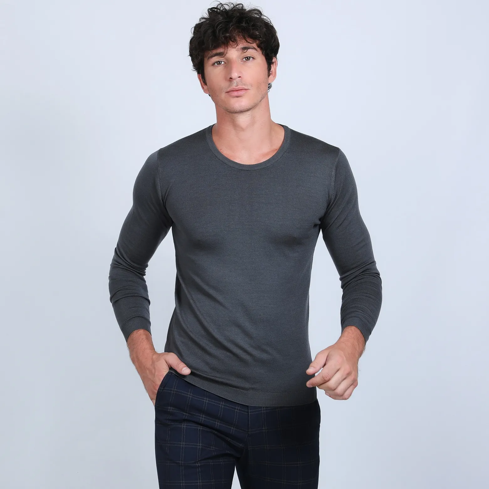 Montagut V-neck jumper in merino wool - Eddie