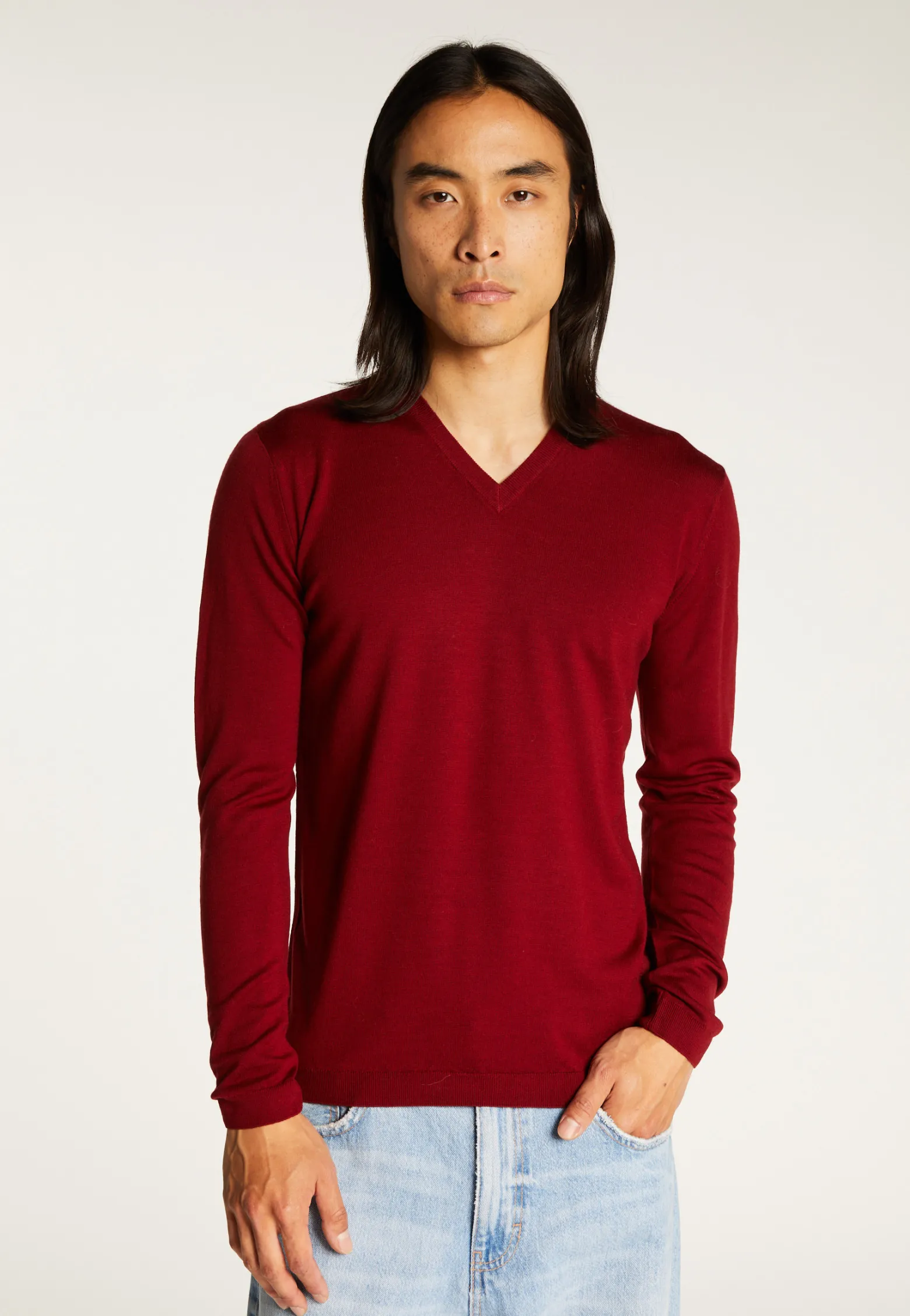 Montagut V-neck jumper in merino wool - Elmo