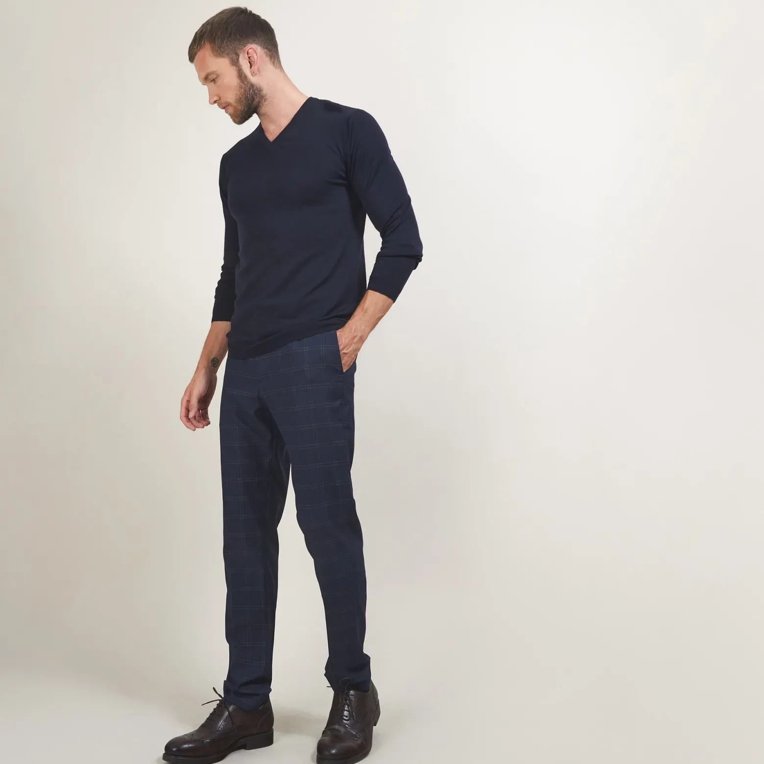 Montagut V-neck jumper in merino wool - Elmo