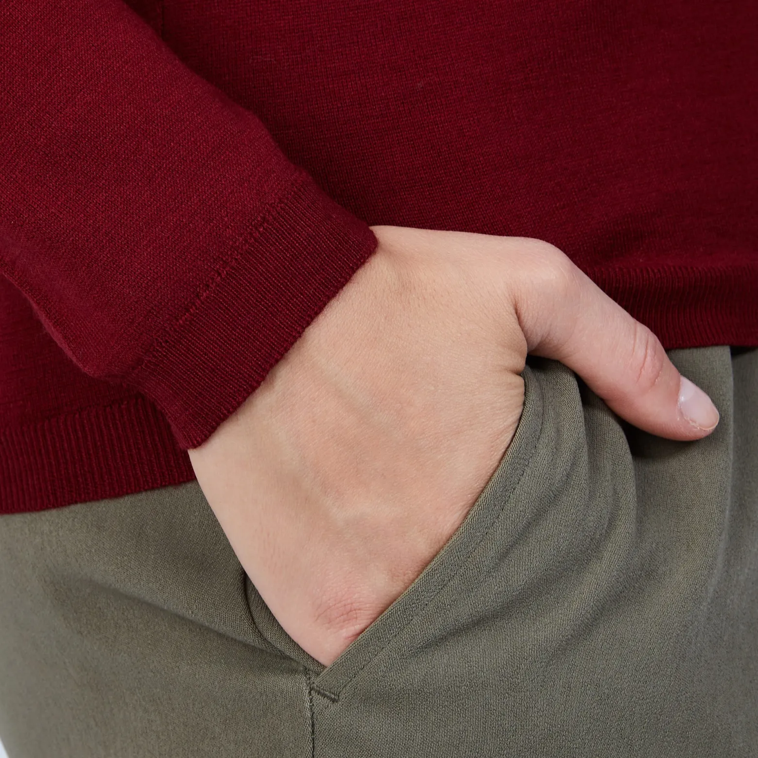 Montagut V-neck jumper in merino wool - Arya