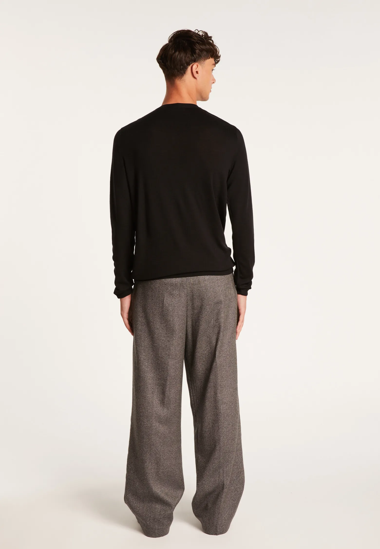 Montagut V-neck jumper in merino wool - Elmo