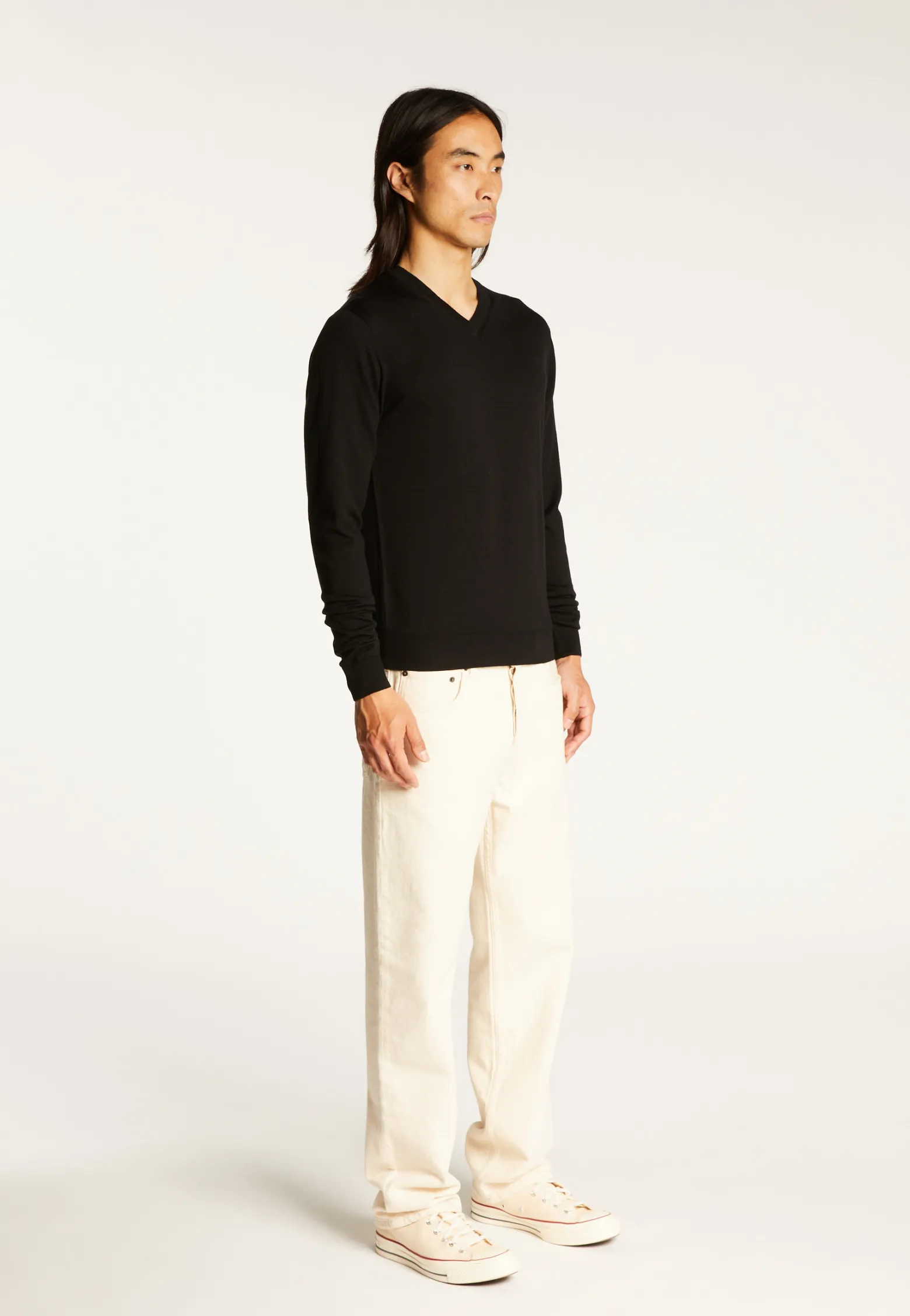 Montagut V-neck jumper in merino wool - Elmo