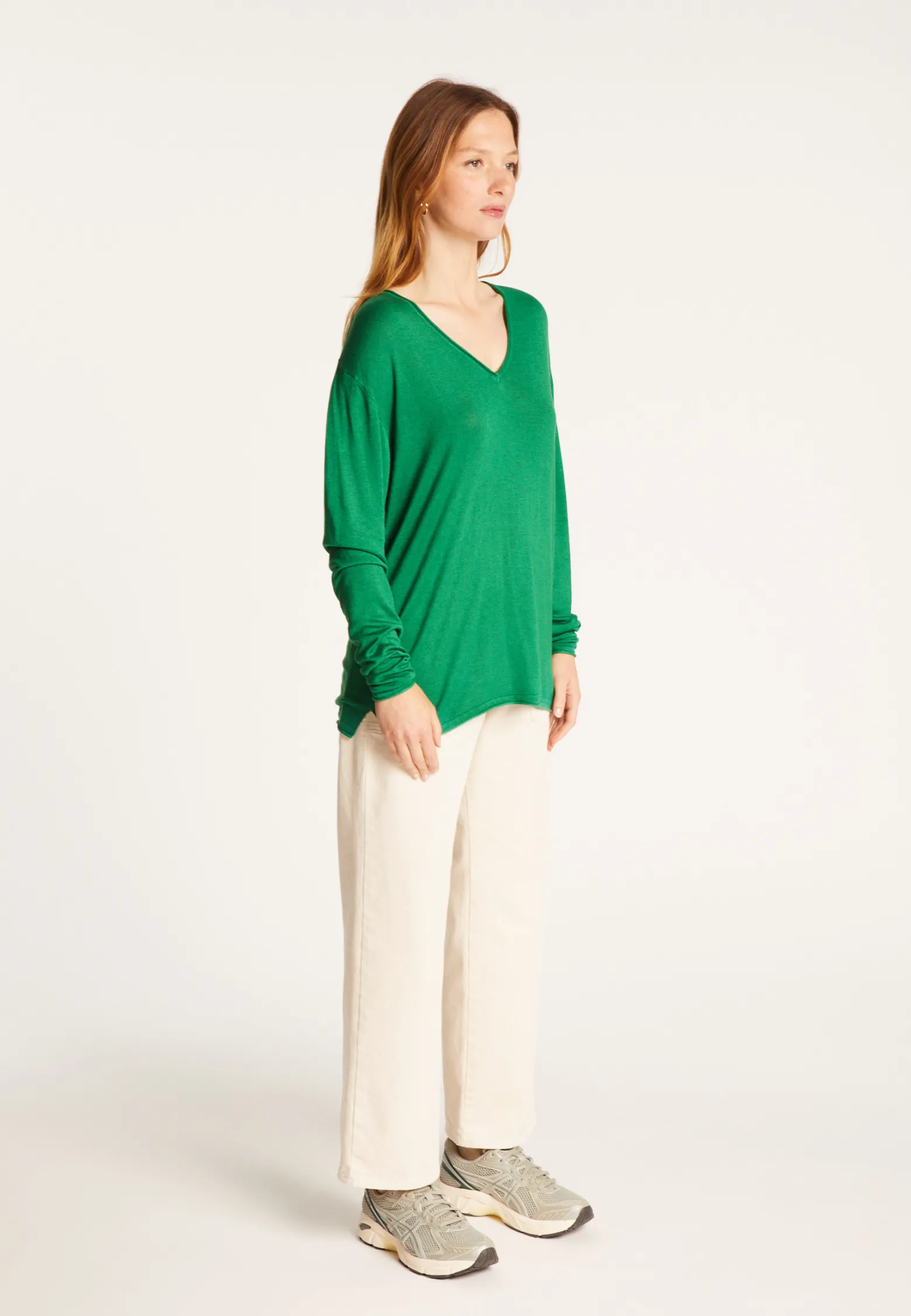 Montagut V-neck T-shirt in bamboo cashmere fiber - Aeline