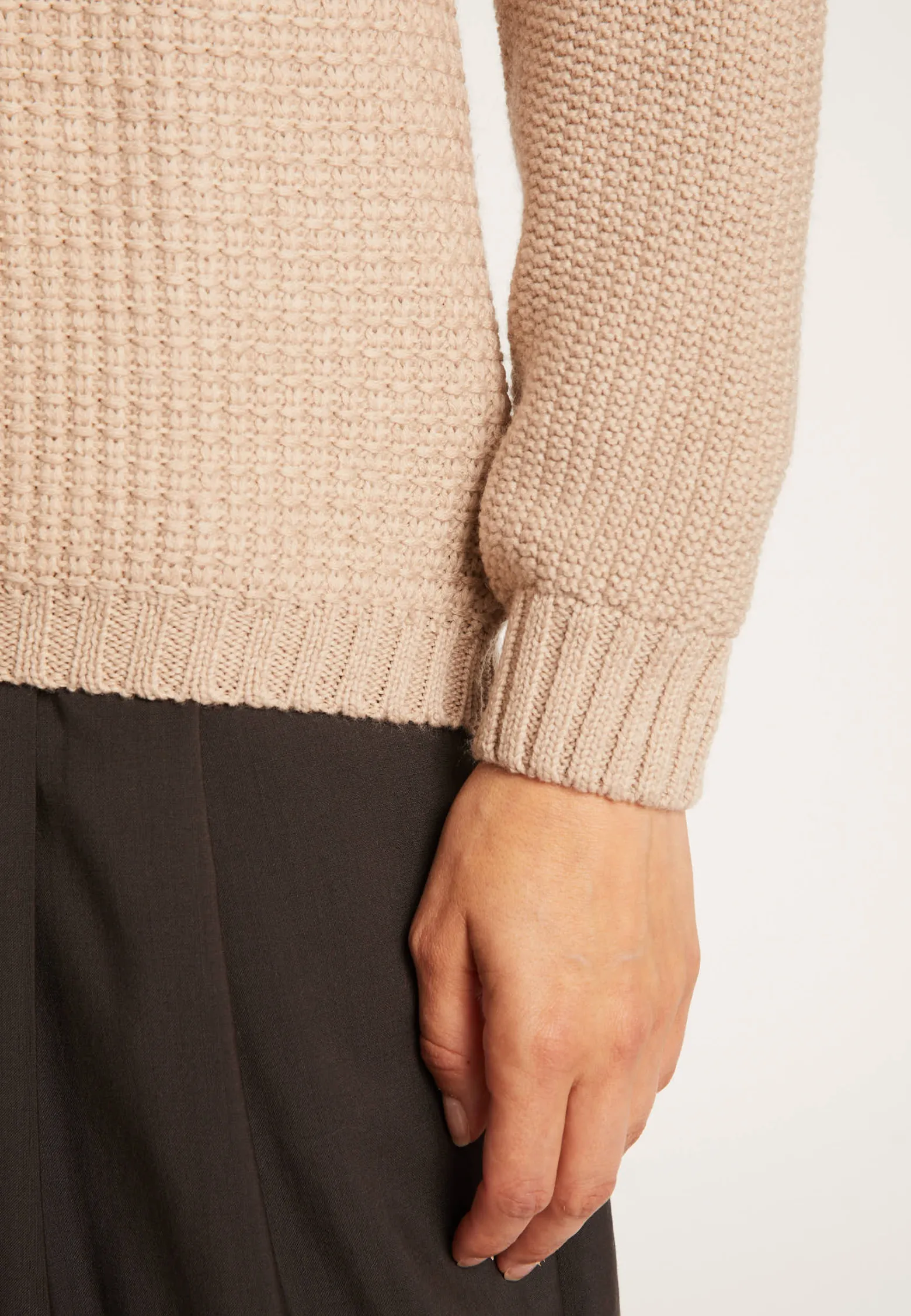 Montagut Women's V-neck jumper - Soizic