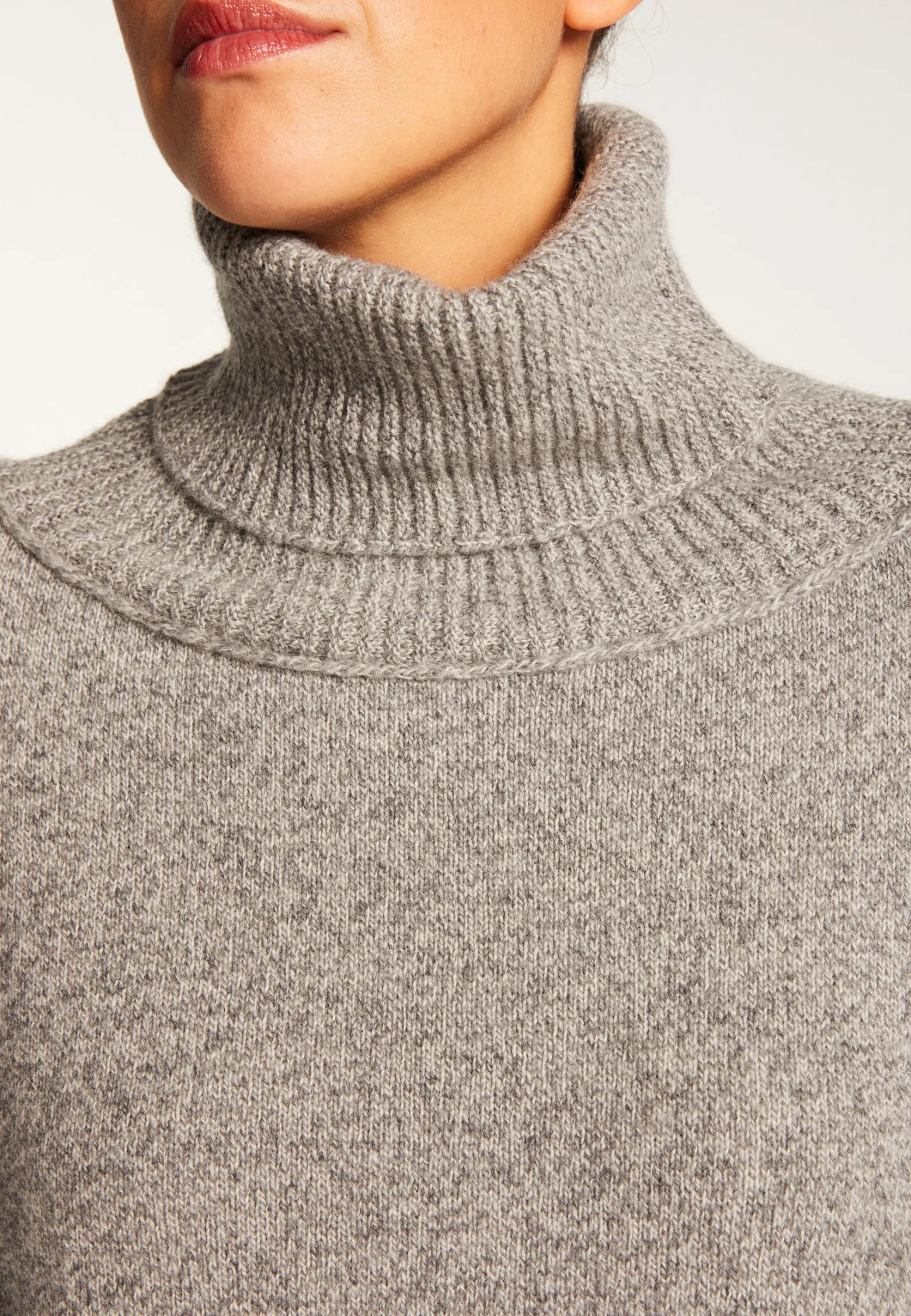 Montagut Wool and cashmere turtleneck sweater - Clara
