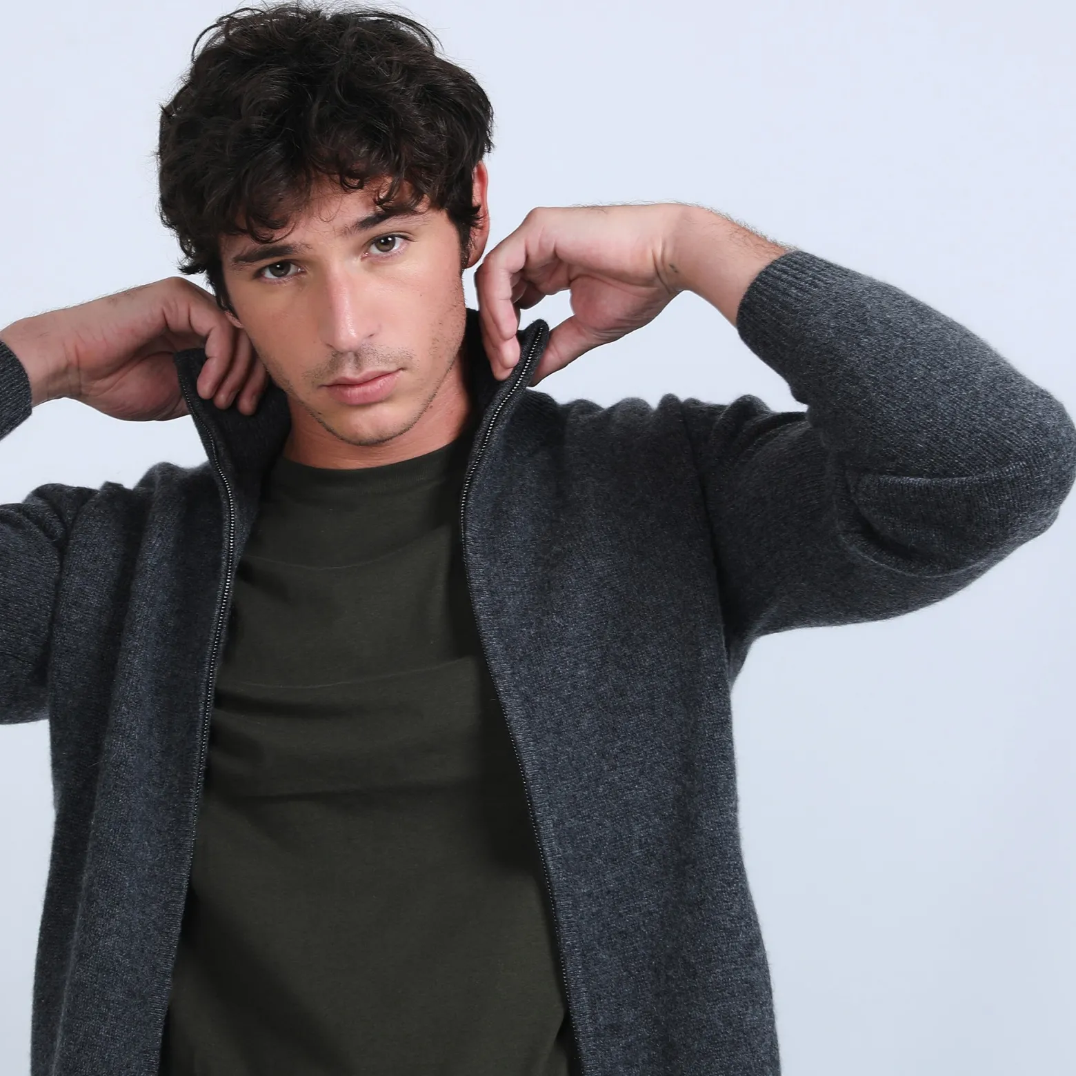 Montagut Zipped cardigan made of 4-ply cashmere - Balthazar